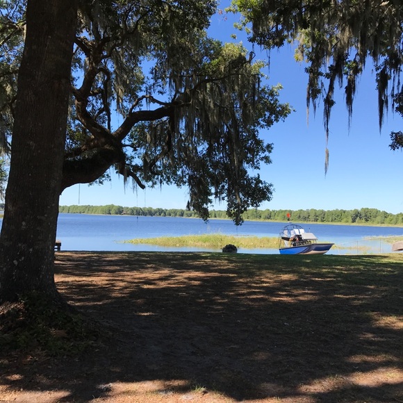 Meet your Posher, Lisa - Picture 1 of 1